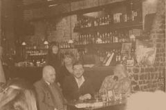 Julio Bepré, María Elena Rocchio, Luis Raúl Calvo y Amadeo Gravino en el Café Monserrat en ocasión de la celebración de los quince años del Café Literario "Antonio Aliberti"